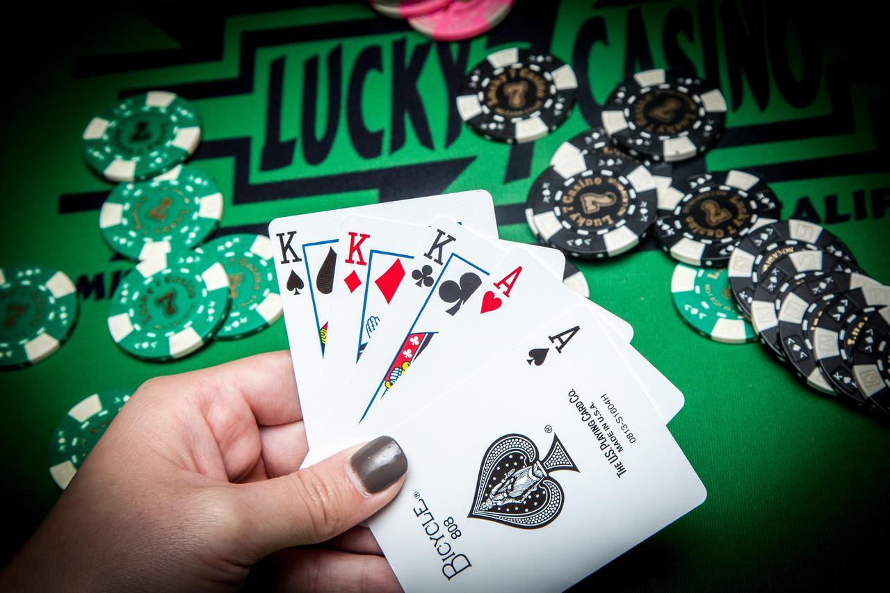 Lucky 7 Casino & Hotel Smith River Exteriör bild