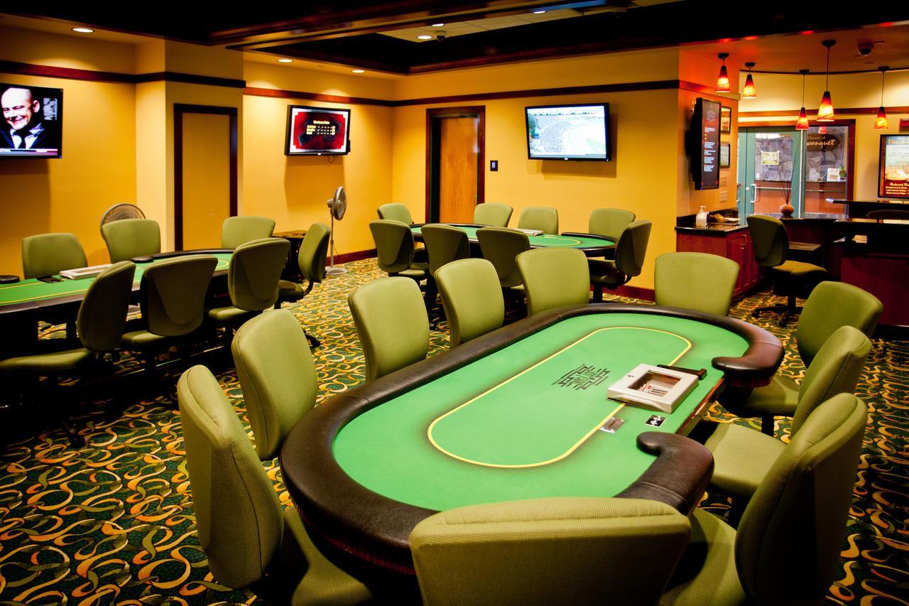Lucky 7 Casino & Hotel Smith River Exteriör bild